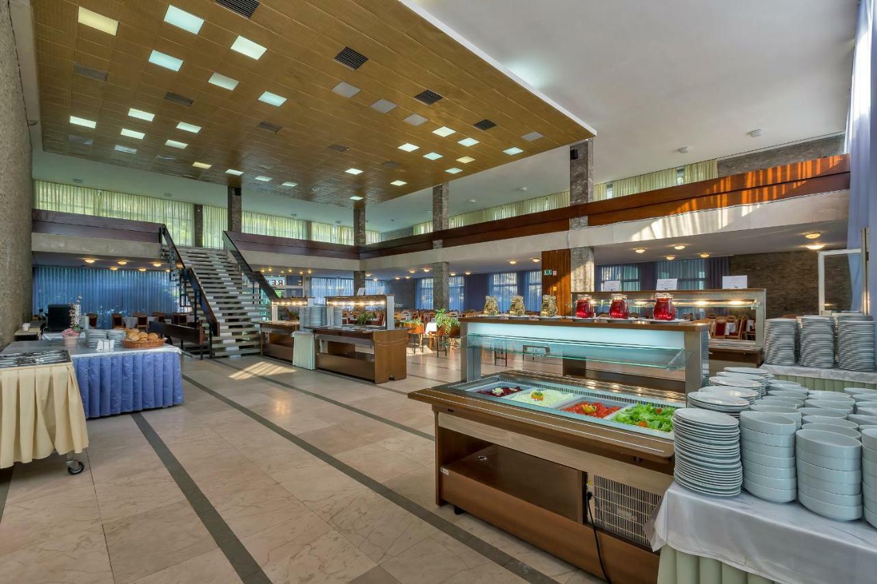 Hotel Alem Baška Voda Extérieur photo