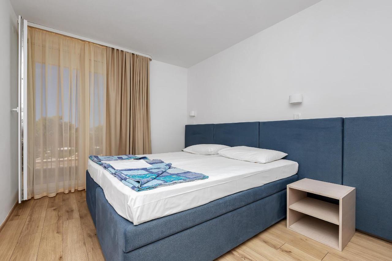 Hotel Alem Baška Voda Extérieur photo